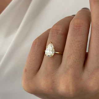 3.0 CT Pear Cut Moissanite Solitaire Style Engagement Ring