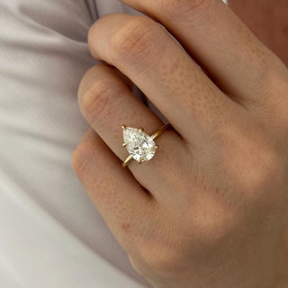 3.0 CT Pear Cut Moissanite Solitaire Style Engagement Ring