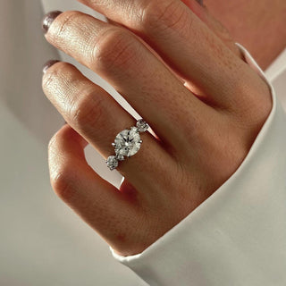 2.0 CT Round Brilliant Cut Moissanite Cluster Style Engagement Ring