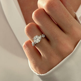 2.0 CT Round Brilliant Cut Moissanite Cluster Style Engagement Ring