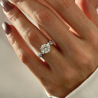 2.0 CT Round Brilliant Cut Moissanite Cluster Style Engagement Ring