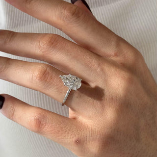 3.0 CT Pear Cut Moissanite Solitaire Style Engagement Ring