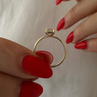 1.0 CT Emerald Cut Moissanite Solitaire Style Engagement Ring