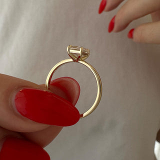 1.0 CT Emerald Cut Moissanite Solitaire Style Engagement Ring