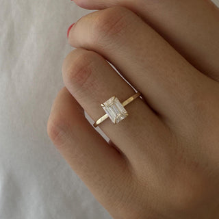 1.0 CT Emerald Cut Moissanite Solitaire Style Engagement Ring