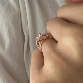 2.0 CT Round Brilliant Cut Moissanite Cluster Style Engagement Ring