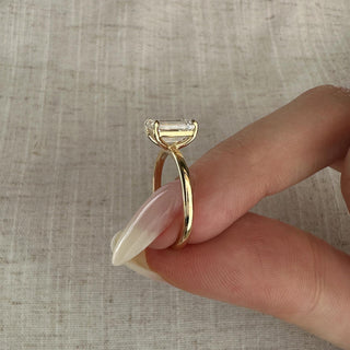 2.0 CT Emerald Cut Moissanite Solitaire Style Engagement Ring