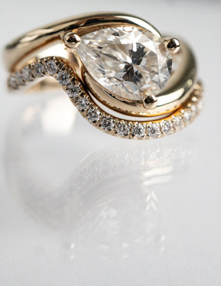 1.0 - 2.0 CT Pear Cut Lab Grown Diamond Solitaire Bridal Ring Set