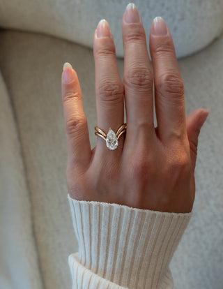 1.0 - 2.5 CT Pear Shaped Lab Grown Diamond Solitaire Style Bridal Set