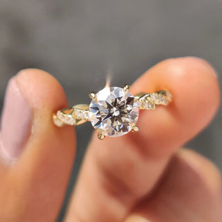 1.0 - 2.0 CT Round Cut Moissanite Engagement Ring
