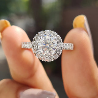 1.0 - 2.0 CT Round Cut Moissanite Halo Engagement Ring