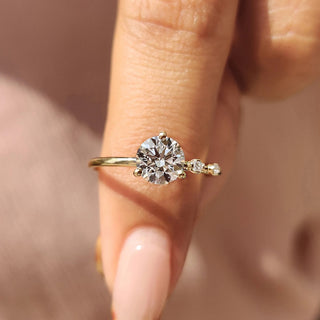 0.5 - 1.5 CT Round Cut Moissanite Three Stone Engagement Ring