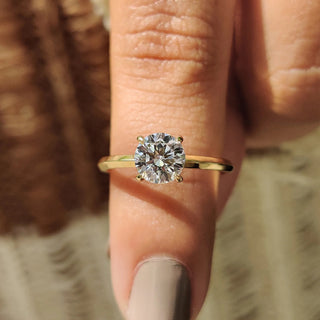 1.0 - 2.0 CT Round Cut Moissanite Engagement Ring