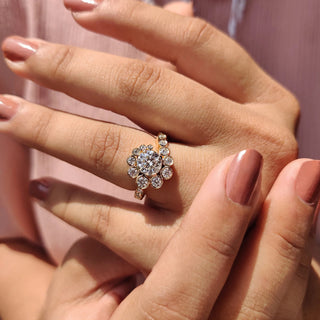 1.0 - 2.0 CT Round Cut Moissanite Halo Engagement Ring