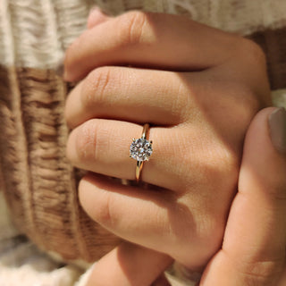 1.0 - 2.0 CT Round Cut Moissanite Engagement Ring