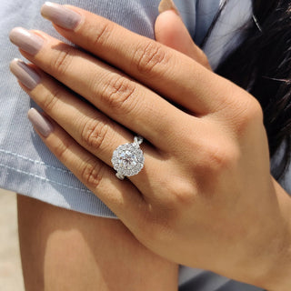 1.0 - 2.0 CT Round Cut Moissanite Engagement Ring