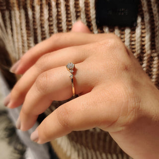 0.5 - 1.5 CT Round Cut Moissanite Five Stone Engagement Ring