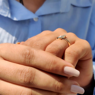 0.5 TWC Round Cut Moissanite Engagement Ring