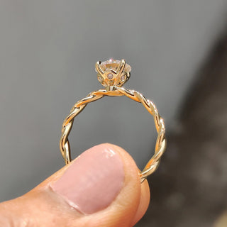 1.0 - 2.0 CT Round Cut Moissanite Engagement Ring