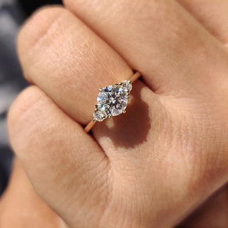 0.5 - 1.5 CT Round Cut Moissanite Three Stone Engagement Ring