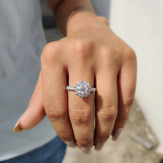 1.0 - 2.0 CT Round Cut Moissanite Halo Engagement Ring