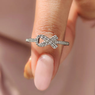 0.6 TWC Round Cut Moissanite Engagement Ring