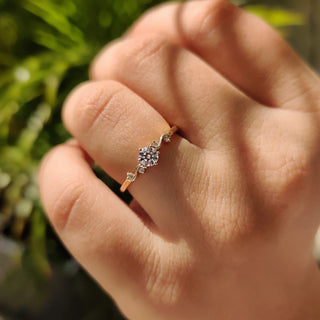 0.5 - 1.5 CT Round Cut Moissanite Five Stone Engagement Ring