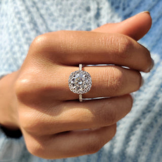 1.0 - 2.0 CT Round Cut Moissanite Halo Engagement Ring