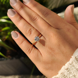 1.0 - 2.0 CT Round Cut Moissanite Engagement Ring