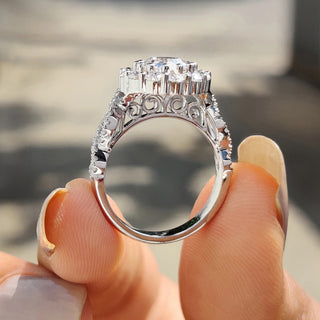1.0 - 2.0 CT Round Cut Moissanite Engagement Ring