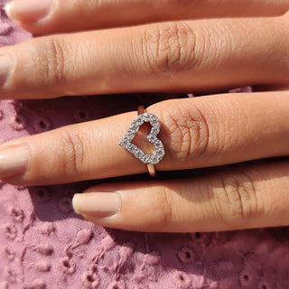 0.5 TWC Round Cut Moissanite HeartShape Engagement Ring