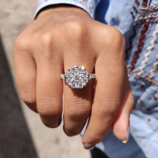 1.0 - 2.0 CT Round Cut Moissanite Three Stone Engagement Ring