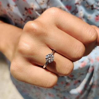 0.5 - 1.5 CT Round Cut Moissanite Solitaire Engagement Ring