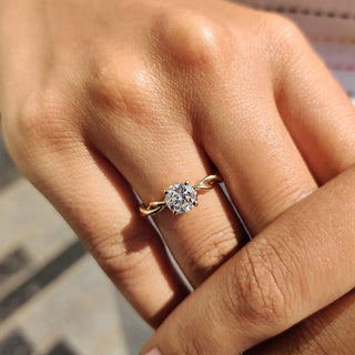 1.0 - 2.0 CT Round Cut Moissanite Twisted Engagement Ring + 1.04 ct round - H VS1