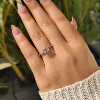 0.5 - 1.5 CT Round Cut Moissanite Engagement Ring