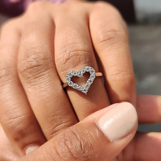 0.5 TWC Round Cut Moissanite HeartShape Engagement Ring