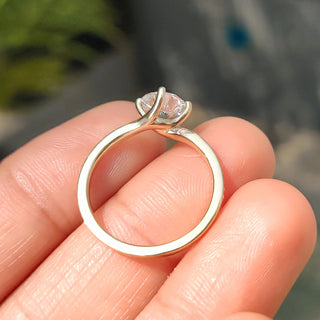 0.5 - 1.5 CT Round Cut Moissanite Engagement Ring