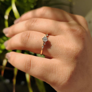 0.5 - 1.5 CT Round Cut Moissanite Five Stone Engagement Ring