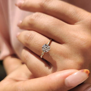 0.5 - 1.5 CT Round Cut Moissanite Three Stone Engagement Ring