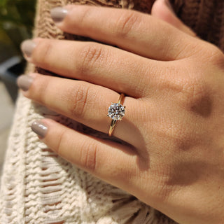 1.0 - 2.0 CT Round Cut Moissanite Engagement Ring