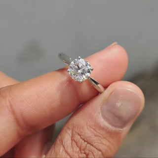 1.0 - 2.0 CT Round Cut Moissanite Knife Edge Engagement Ring
