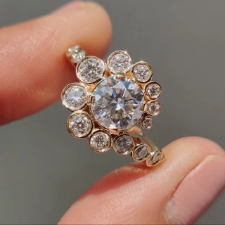 1.0 - 2.0 CT Round Cut Moissanite Halo Engagement Ring