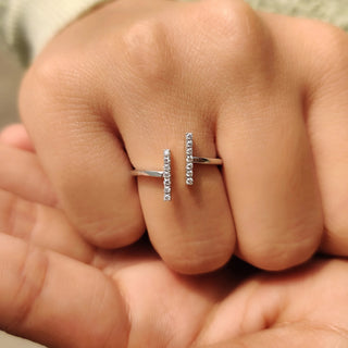 0.3 TWC Round Cut Moissanite Engagement Ring