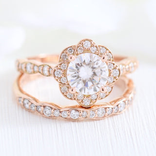 1.0CT Vintage Floral Round Cut Moissanite Halo Bridal Engagement Ring Set