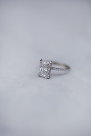 2.70CT Radiant Cut Moissanite Solitaire Engagement Ring