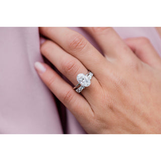 4.0CT Oval Cut Moissanite Solitaire Engagement Ring
