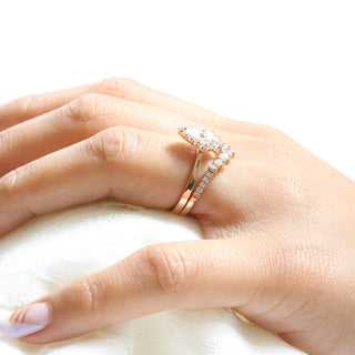 1.0CT Pear Cut Moissanite Halo Bridal Ring Set