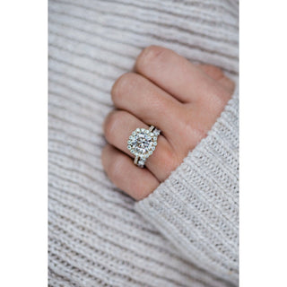 4.0 CT Cushion Cut Moissanite Halo Engagement Ring With Pave Setting