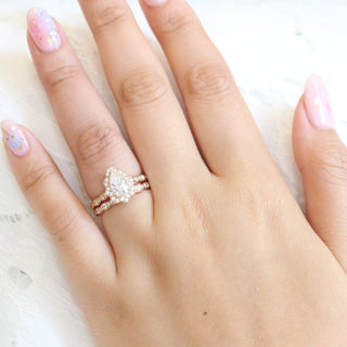 1.0CT Vintage Floral Pear Cut Moissanite Bridal Engagement Ring Set