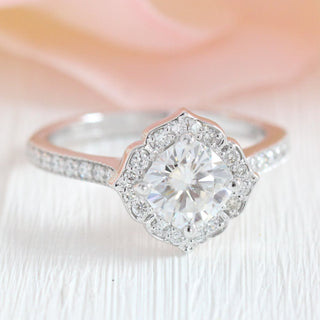 1.0CT Vintage Floral Cushion Cut Diamond Moissanite Halo Engagement Ring